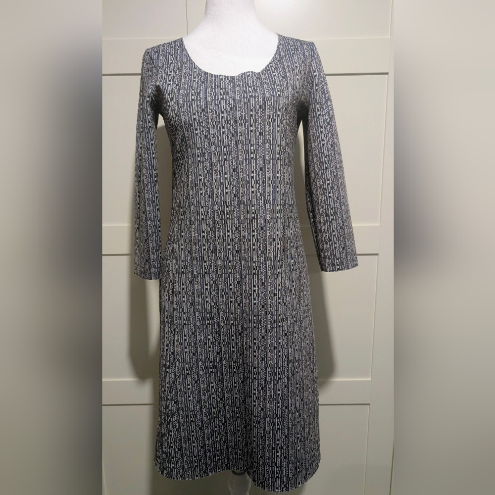 Animapop -M- Photoprint Reversible Longsleeve Lazer Cut Scuba Dress - Picture 9 of 11